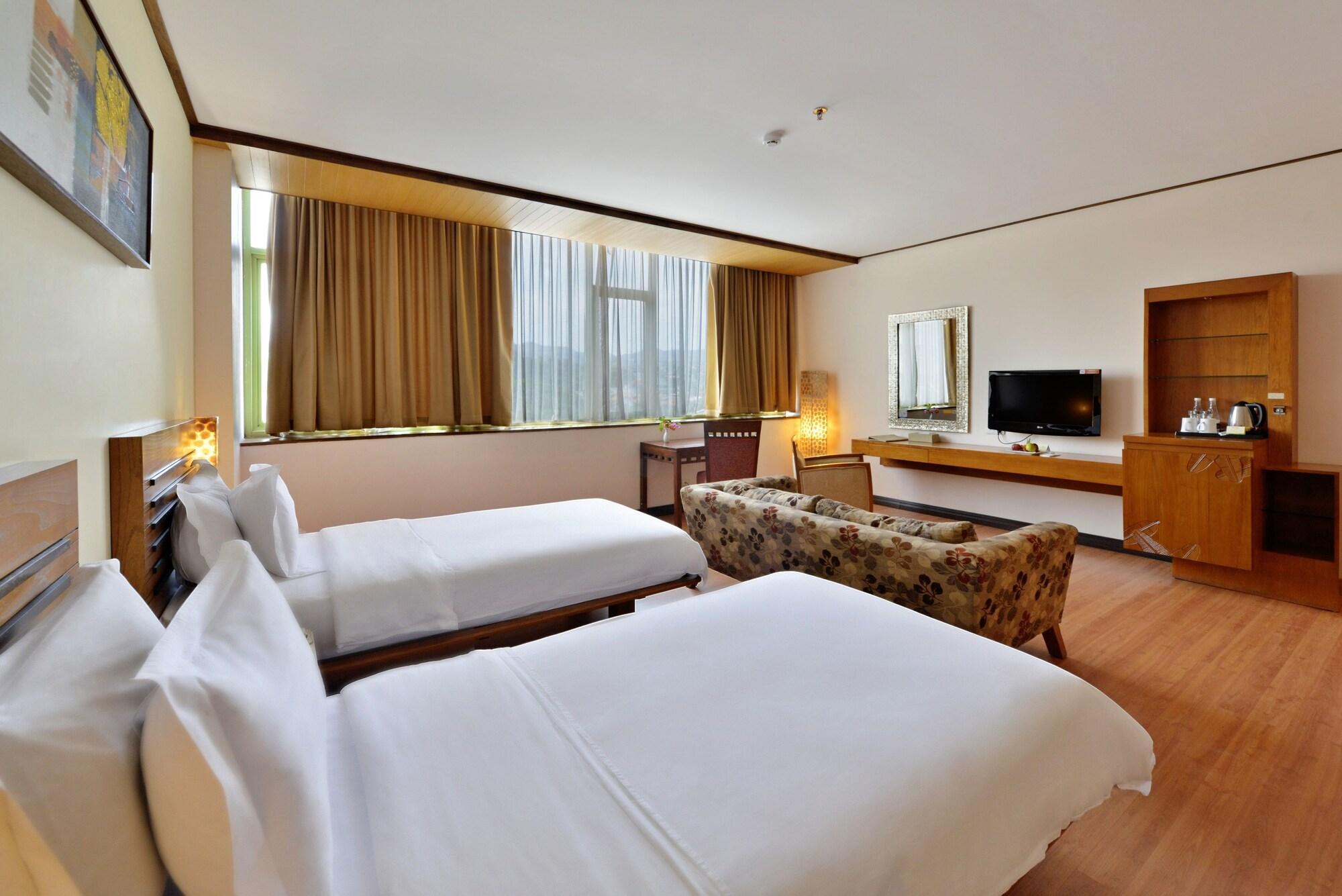 בנדונג Banana Inn By Kagum Hotels מראה חיצוני תמונה