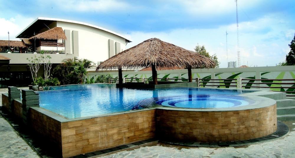 בנדונג Banana Inn By Kagum Hotels מראה חיצוני תמונה