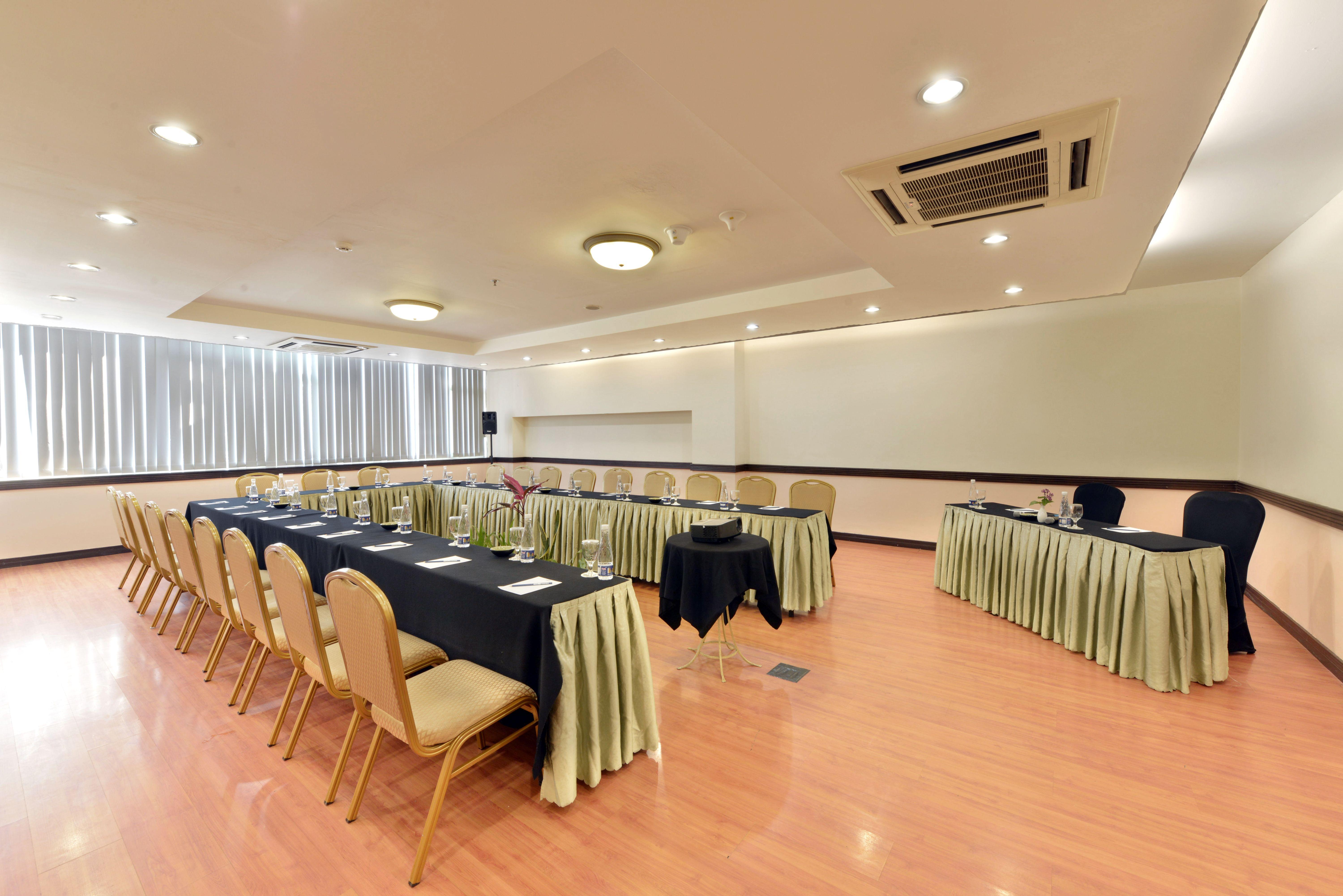 בנדונג Banana Inn By Kagum Hotels מראה חיצוני תמונה
